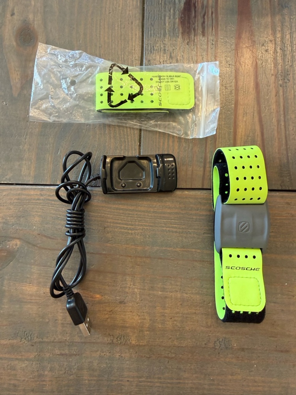 Scosche RHYTHM+ Wireless Heart Rate Monitor Yellow Bands w/ USB Charger - Tested